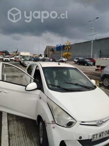 Vendo auto  HYUNDAI EON 2013