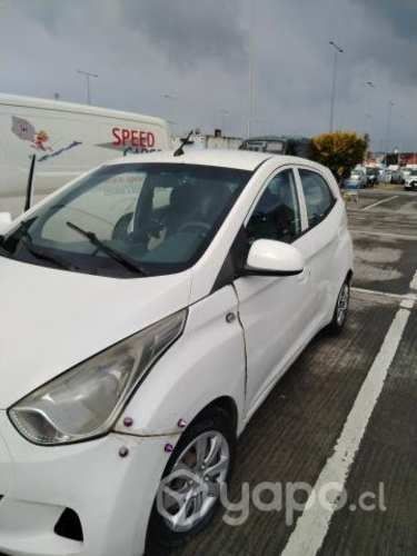 Vendo auto  HYUNDAI EON 2013