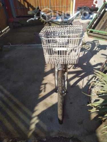 Bici electrica con 6 cambios originales.