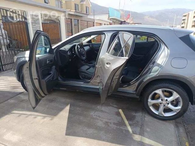 Mercedes Benz GLA200D 2017