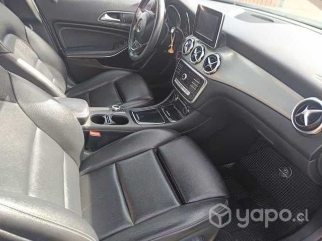 Mercedes Benz GLA200D 2017