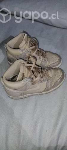 Zapatillas NIKE DUNK PREMIUM DORADAS