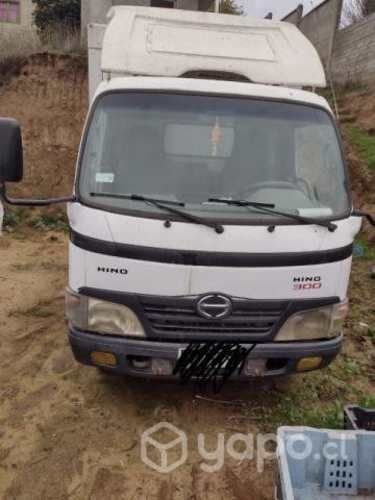 Vendo camion hino 300 impecable