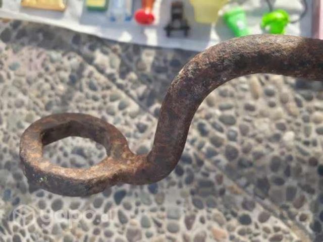 Llave de tuercas antigua