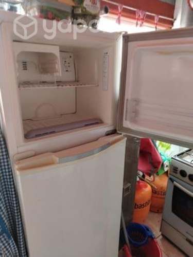 Refrigerador 2 puertas usada