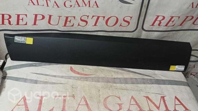 Moldura inferior de puerta D-LH Jeep RENEGADE