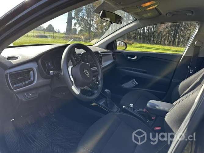 Kia rio 5 2018 hatchback