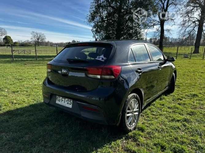 Kia rio 5 2018 hatchback