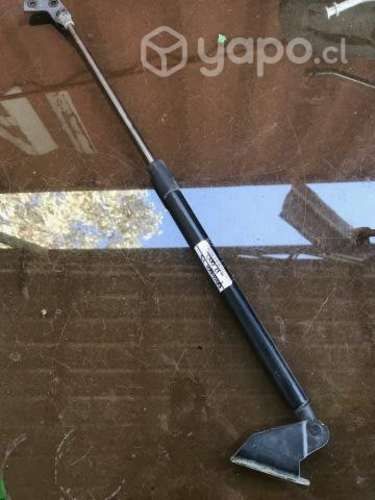 Amortiguador izquierd portalon Nissan Qashqai 2011