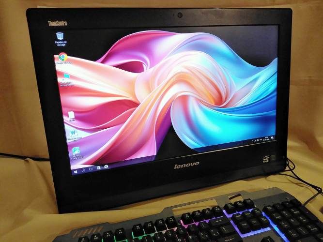 COMPUTADOR FULL ALL ONLY WAN "LENOVO" i5 RAM 8 GB, MONITOR 20"PARLANTES CAMARA WEB SSD TECLADO