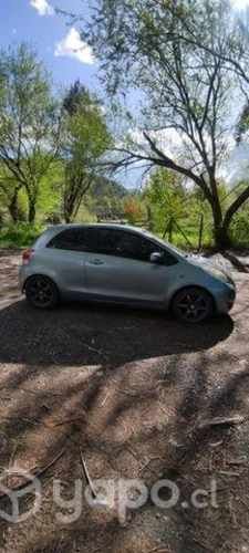Toyota yaris sport 1.3