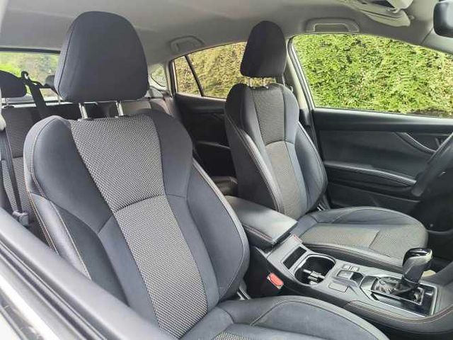 Subaru New XV Dynamic AWD CVT 2.0 L