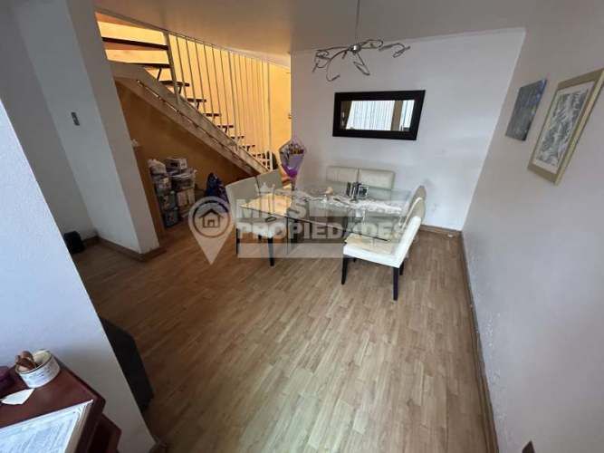 SE VENDE CASA EN CALLE SANTA BARBARA SECTOR SUR