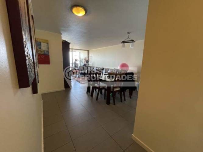 SE VENDE DEPARTAMENTO EN AV EDMUNDO PÉREZ ZUJOVIC