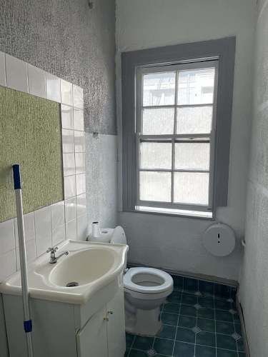 Local SE VENDE AMPLIO LOCAL COMERCIAL