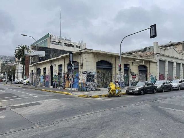 Local SE VENDE AMPLIO LOCAL COMERCIAL (CÓD. 337)