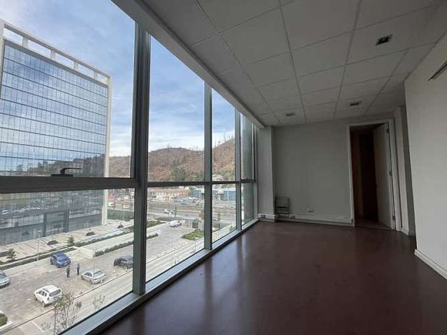 Oficina OFICINA EN VENTA SECTOR EL SALTO (CÓD. 395)