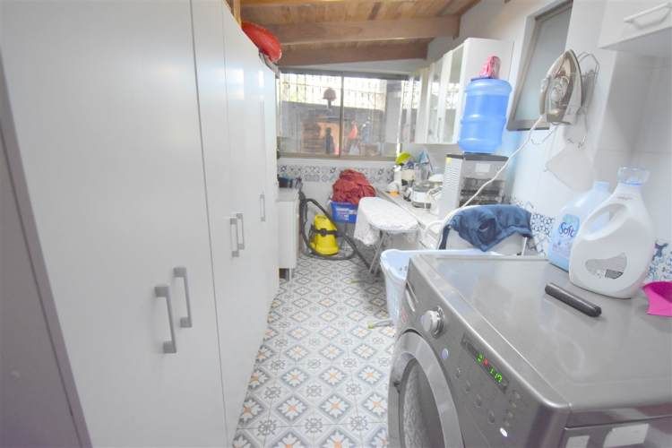 CASA Av. La Laguna/ Codominio Las Rocas