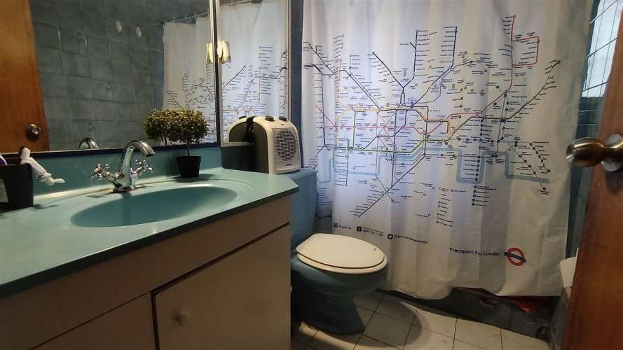 CASA Hospital FACH, Av. Las Condes, Chesterton