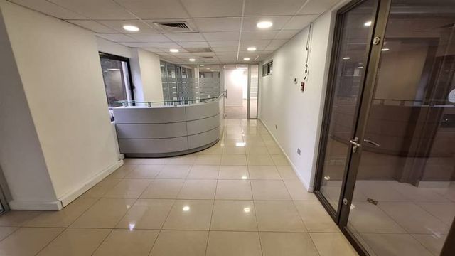 OFICINA Metro Los Leones / Av. Andrés Bello /Av. Providencia