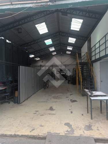 INDUSTRIAL Metro Einstein