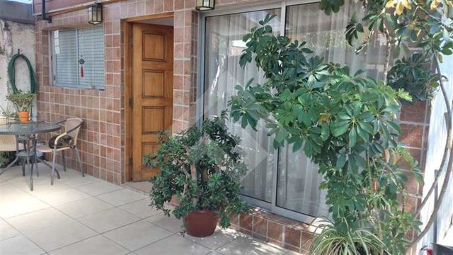 CASA Santa Rosa / Varas Mena