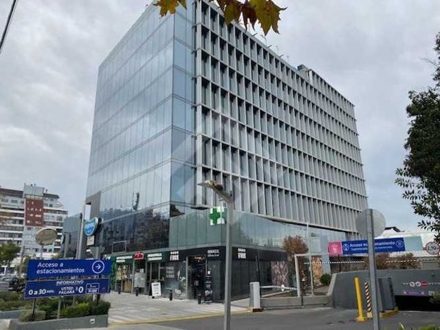 OFICINA Américo Vespucio sur con Isabel la Católica