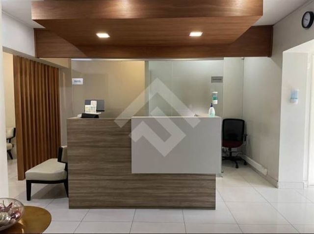 LOCAL COMERCIAL AC Colegio Verbo Divino