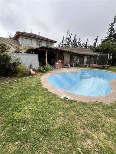 CASA Entre calles lago riñihue y lago chungará