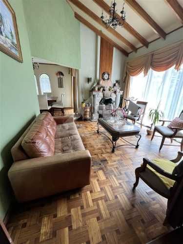 CASA Entre calles lago riñihue y lago chungará