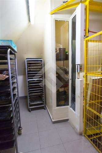 LOCAL COMERCIAL Las Americas con Comercio