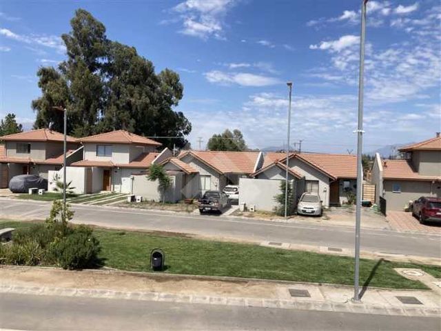 CASA AVENIDA VICTOR TRONCOSO MUÑOZ