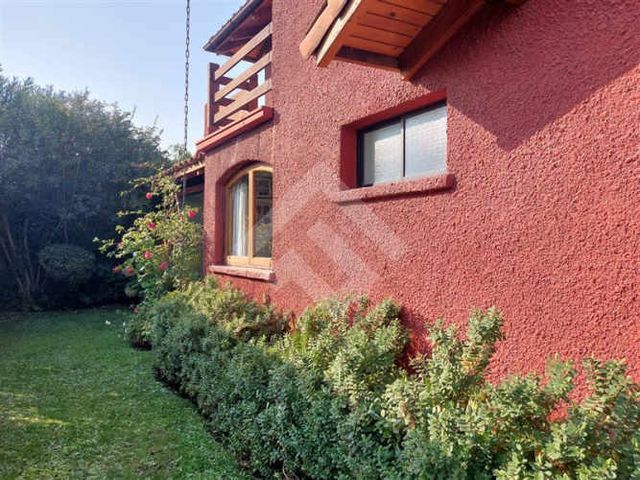 CASA Larraín/Vicente Pérez Rosales