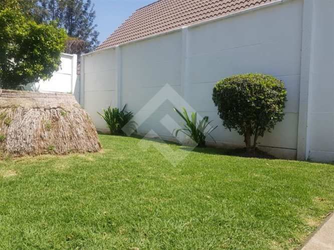 CASA El Valle/Francisco Otta