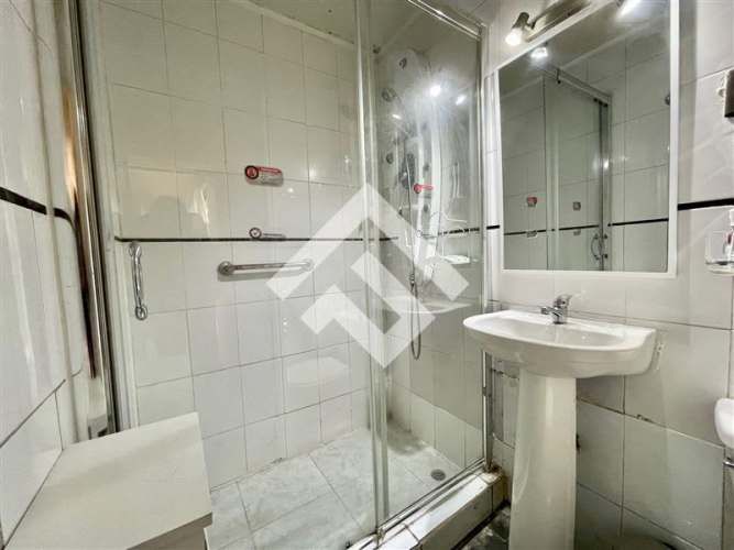 CASA Hernando De Aguirre / Plaza Urugay