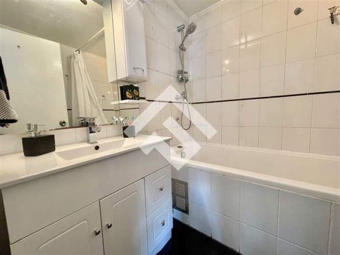 CASA Hernando De Aguirre / Plaza Urugay