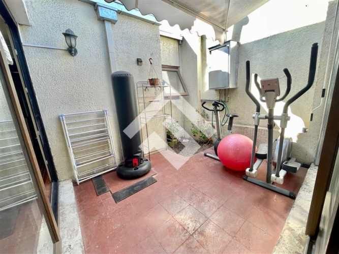 CASA Hernando De Aguirre / Plaza Urugay