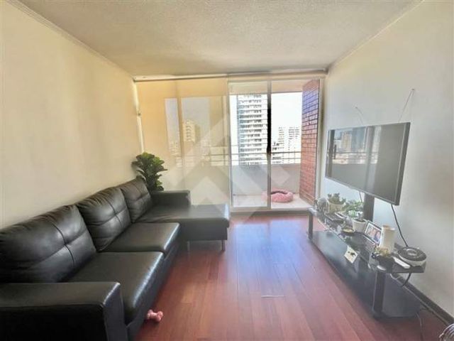 DEPARTAMENTO Nataniel Cox / Tarapacá. Metro Moneda