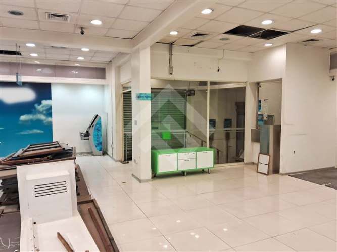 LOCAL COMERCIAL 1 sur