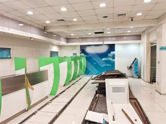 LOCAL COMERCIAL 1 sur