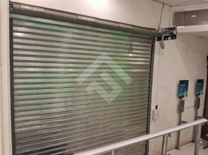 LOCAL COMERCIAL 1 sur