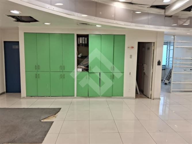 LOCAL COMERCIAL 1 sur