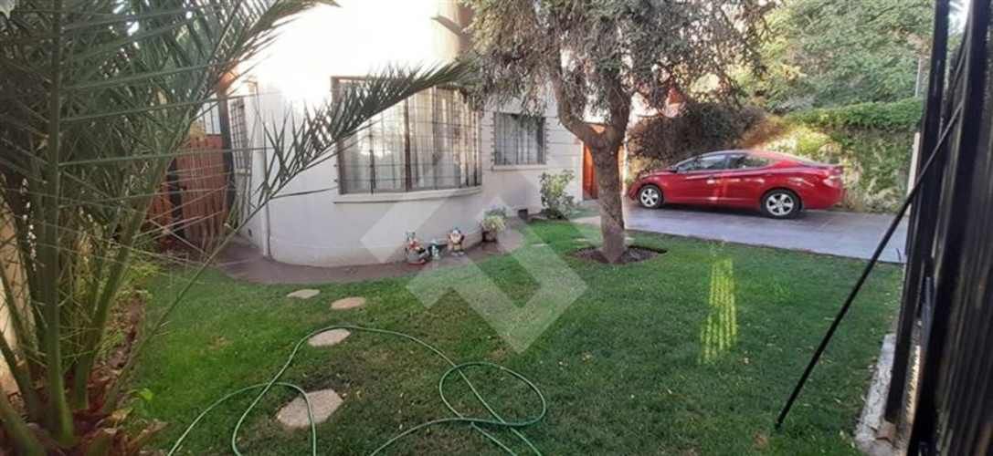 CASA Primera Transversal/Quinta Avda