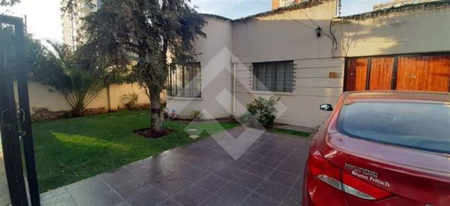 CASA Primera Transversal/Quinta Avda