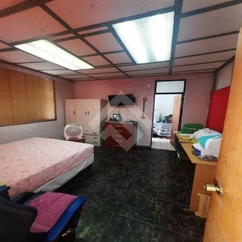 BODEGA Piramide / Diego Meza