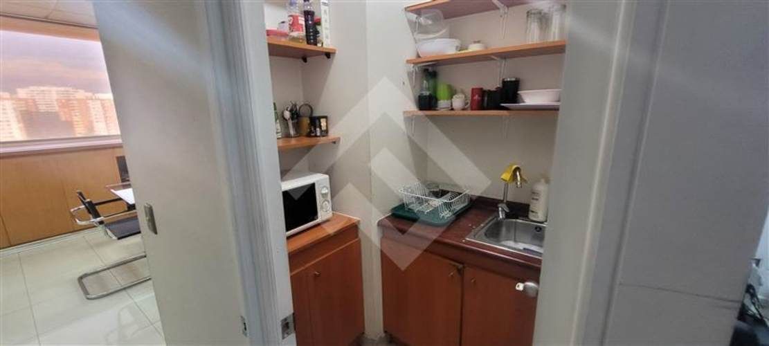 OFICINA Ramon Subercaseaux / Ricardo Morales