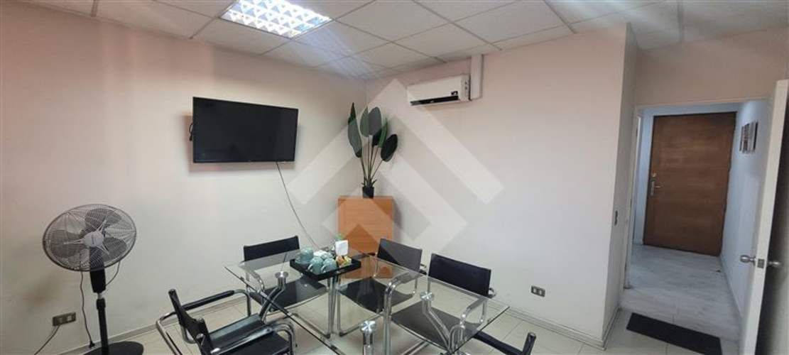 OFICINA Ramon Subercaseaux / Ricardo Morales