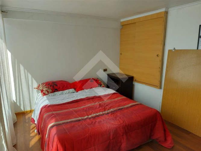 CASA A una cuadra de San Martin entrando por Pedro Lira