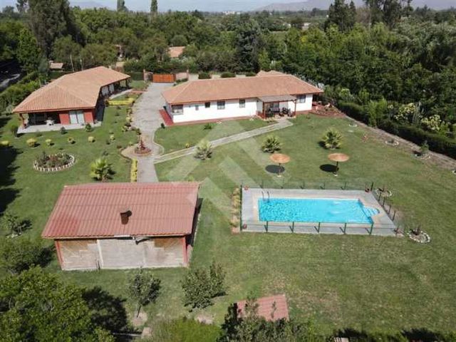 PARCELA Av Berlin con Camino Peñflor