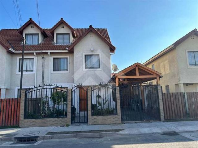 CASA Vicuña Mackena con Balmaceda